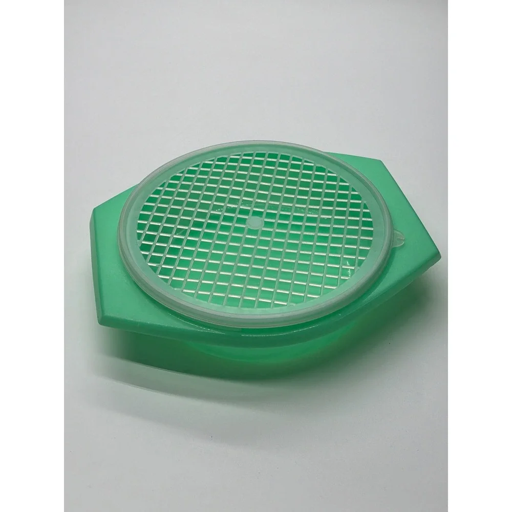 Vintage Tupperware Green Grater Slicer Lid 787-3 and Bowl 786-4 Set USA Made 516